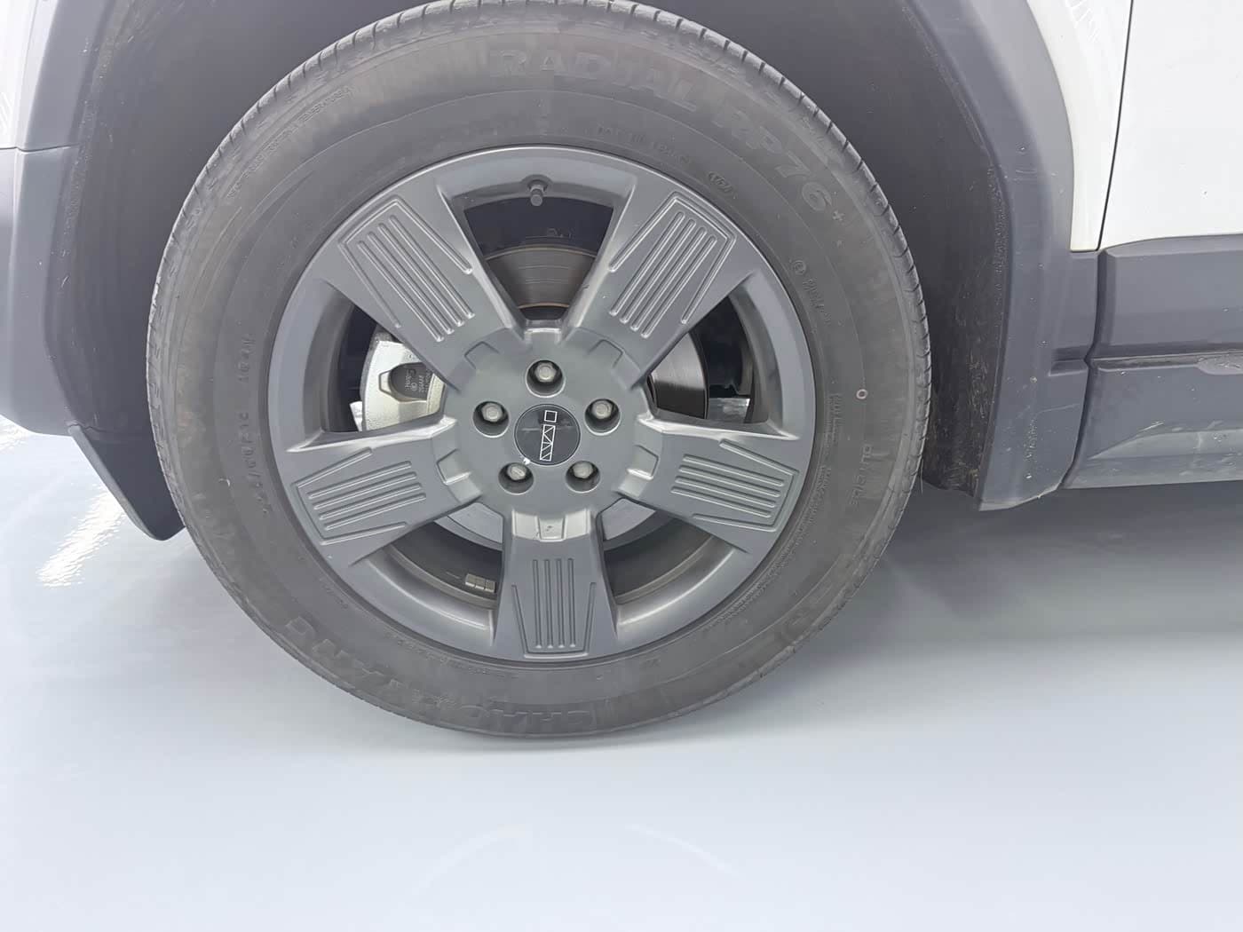 2024 iCar 03 White, 36,000 km, China export – photo 4