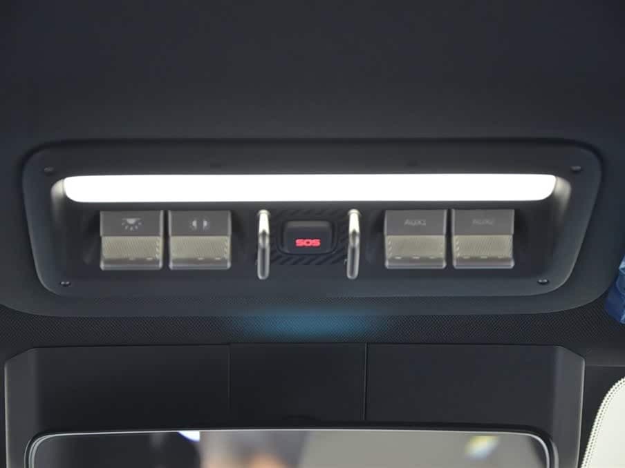 2024 iCar V23 رمادي فضي, 1,000 km, China export – photo 11