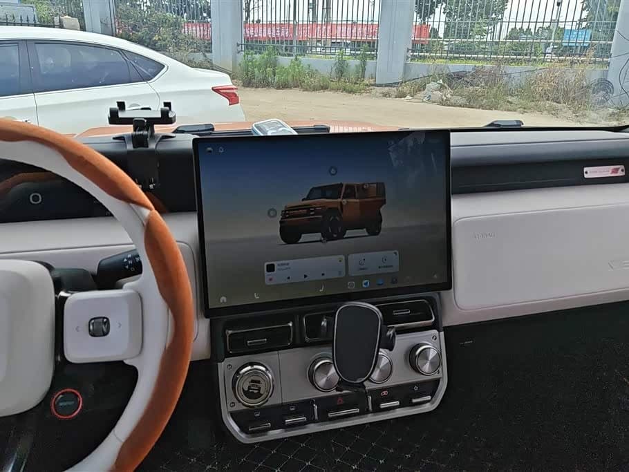 2025 iCar V23 Yellow, 15,200 km, China export – photo 13