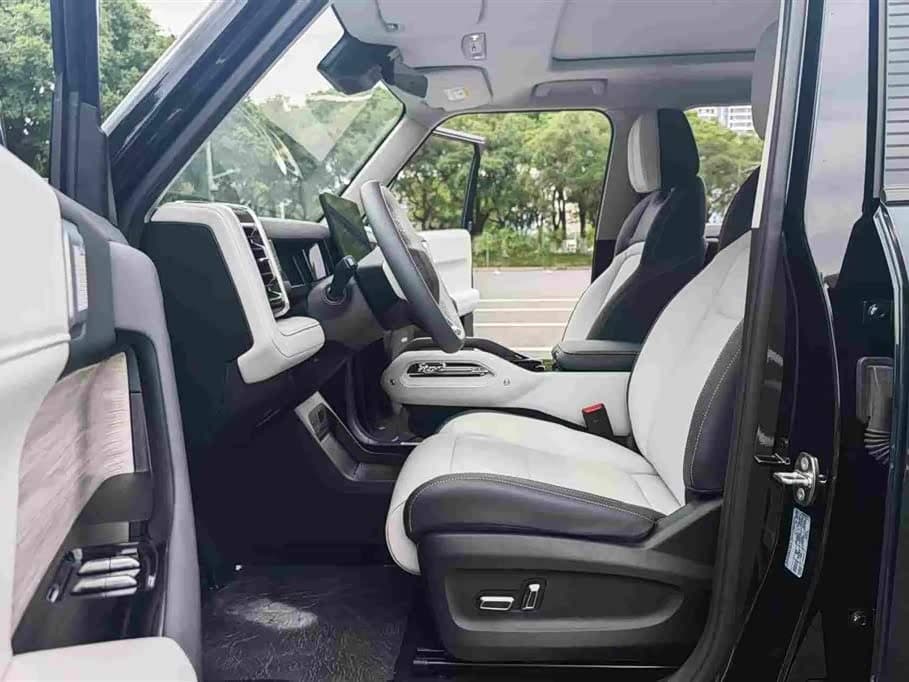 2024 iCar 03 Green, 7,600 km, China export – photo 9