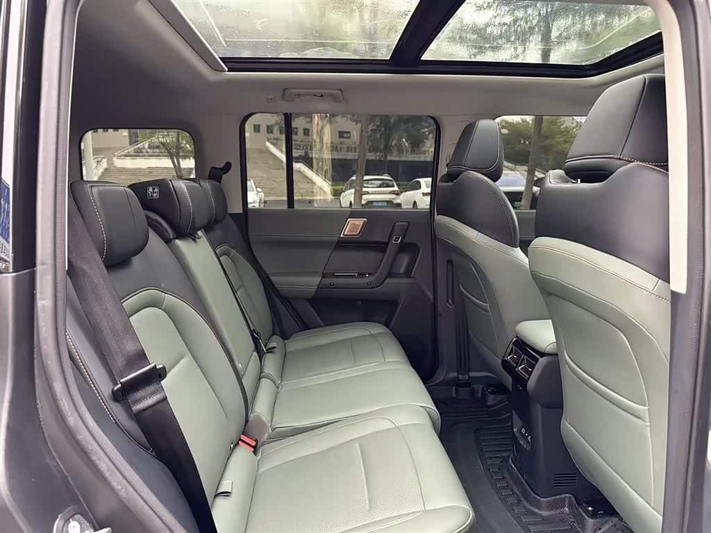 2024 iCar 03 Champagne, 22,500 km, China export – photo 19