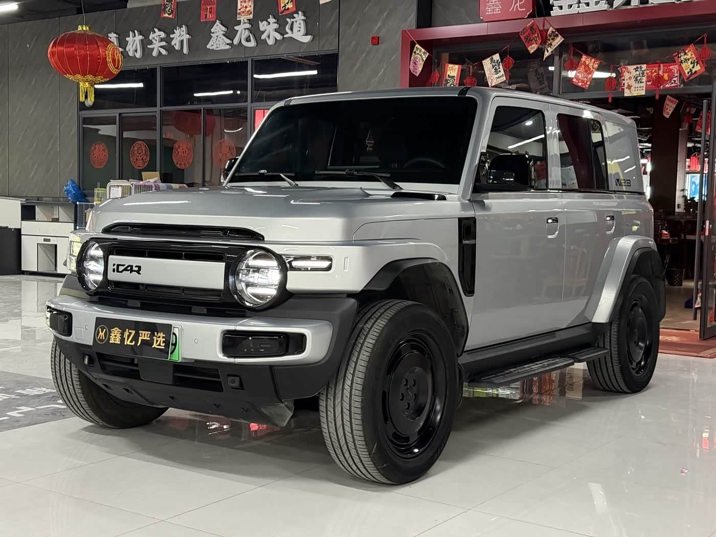 2024 iCar V23 Silbergrau, 30,300 km, China export – photo 1