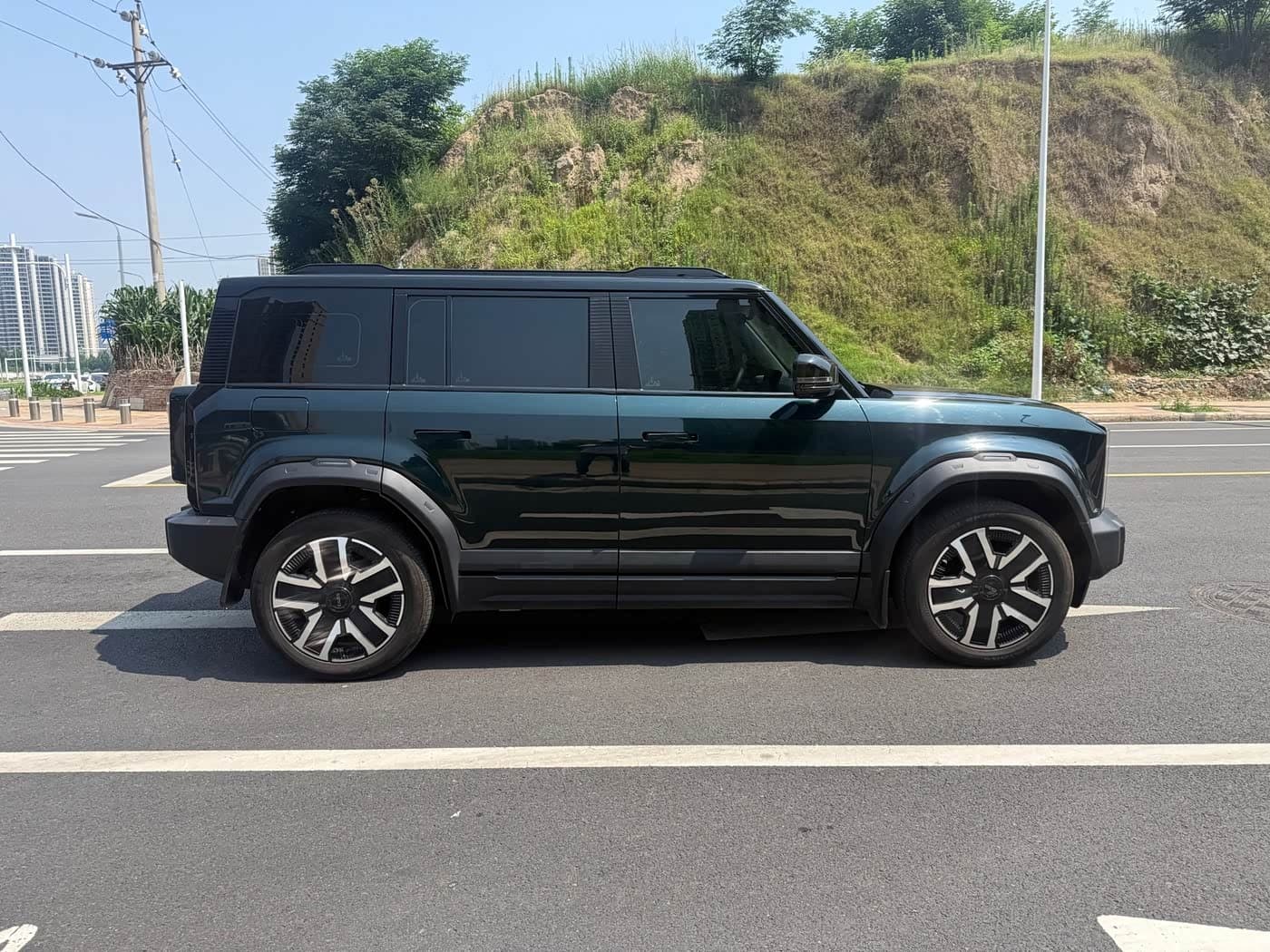2024 iCar 03 Silbergrau, 47,000 km, China export – photo 7