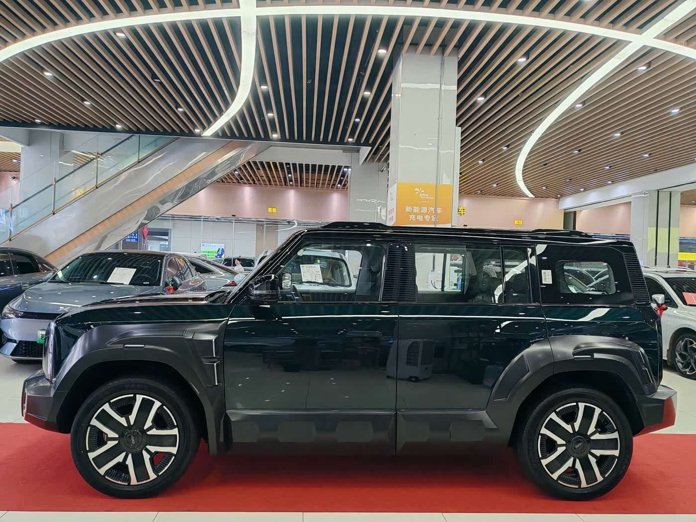 2024 iCar 03 Black, 31,000 km, China export – photo 5