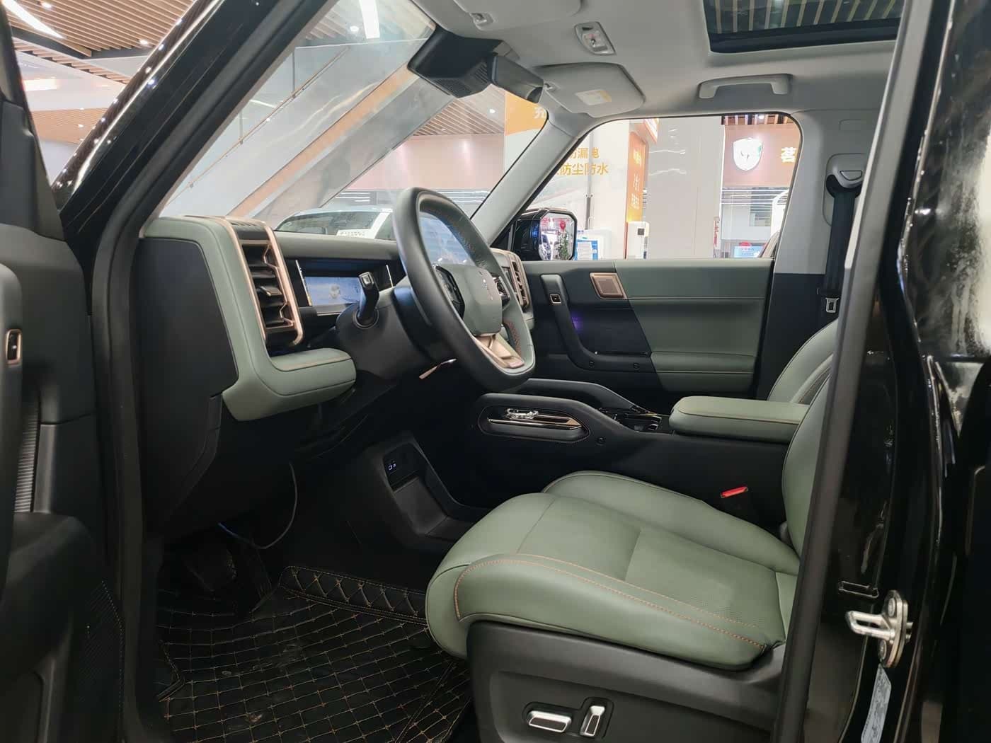 2024 iCar 03 Black, 31,000 km, China export – photo 7