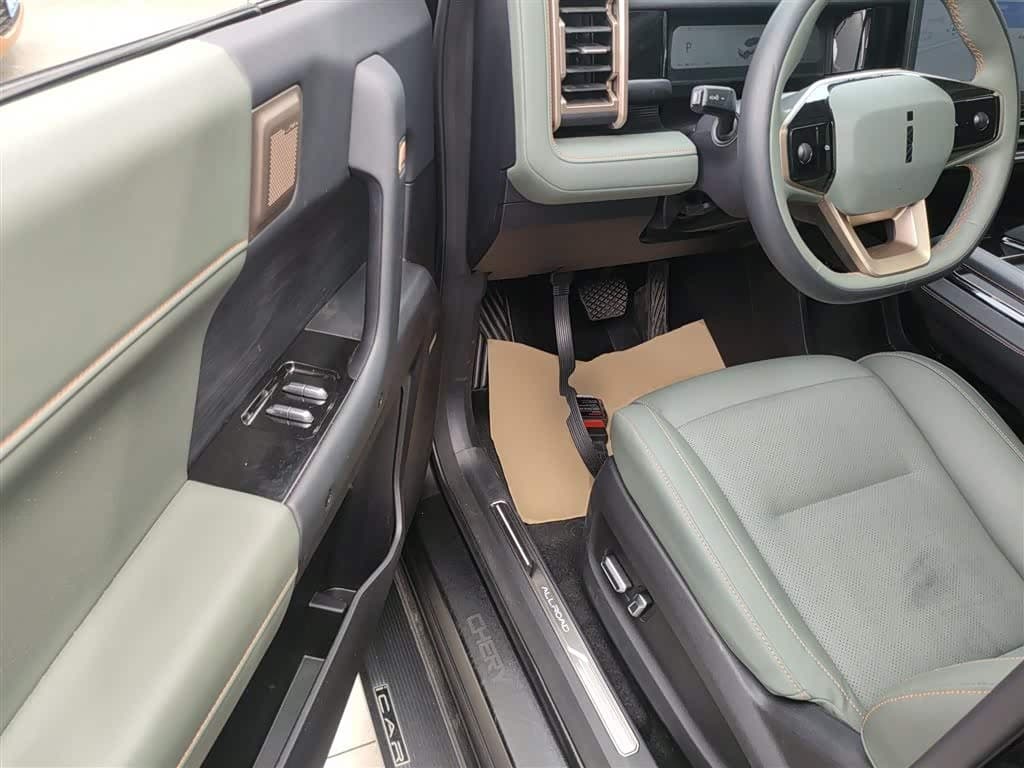 2024 iCar 03 Gris Argenté, 28,500 km, China export – photo 12