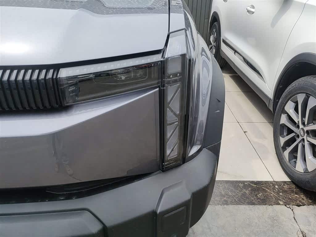 2024 iCar 03 Gris Argenté, 28,500 km, China export – photo 18