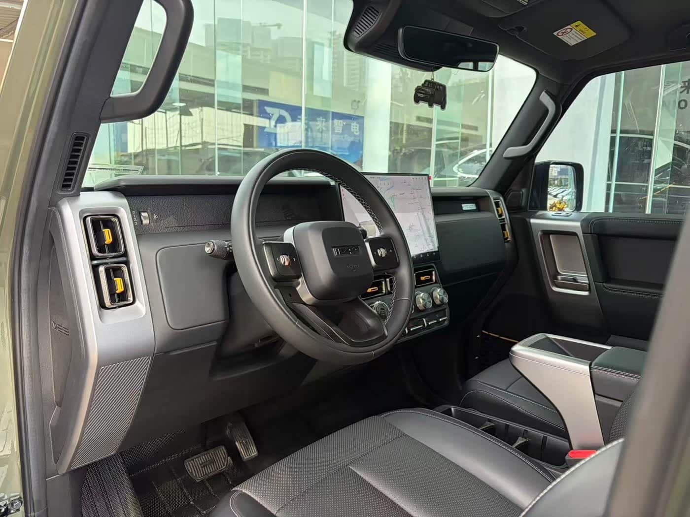 2025 iCar V23 Green, 10,000 km, China export – photo 5