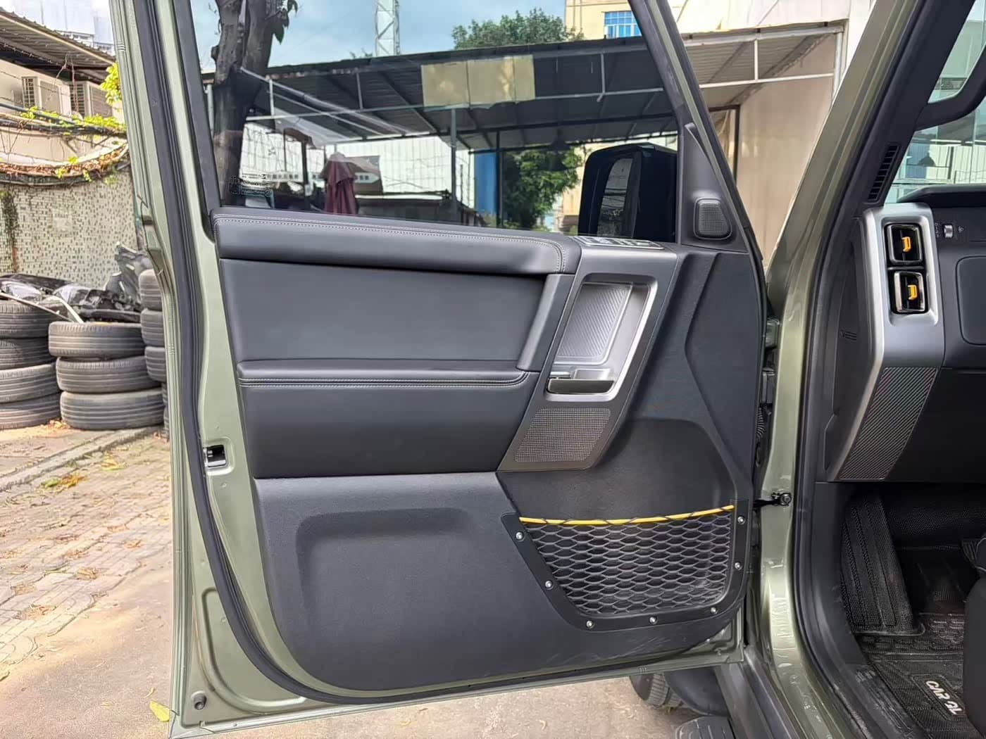 2025 iCar V23 Green, 10,000 km, China export – photo 7