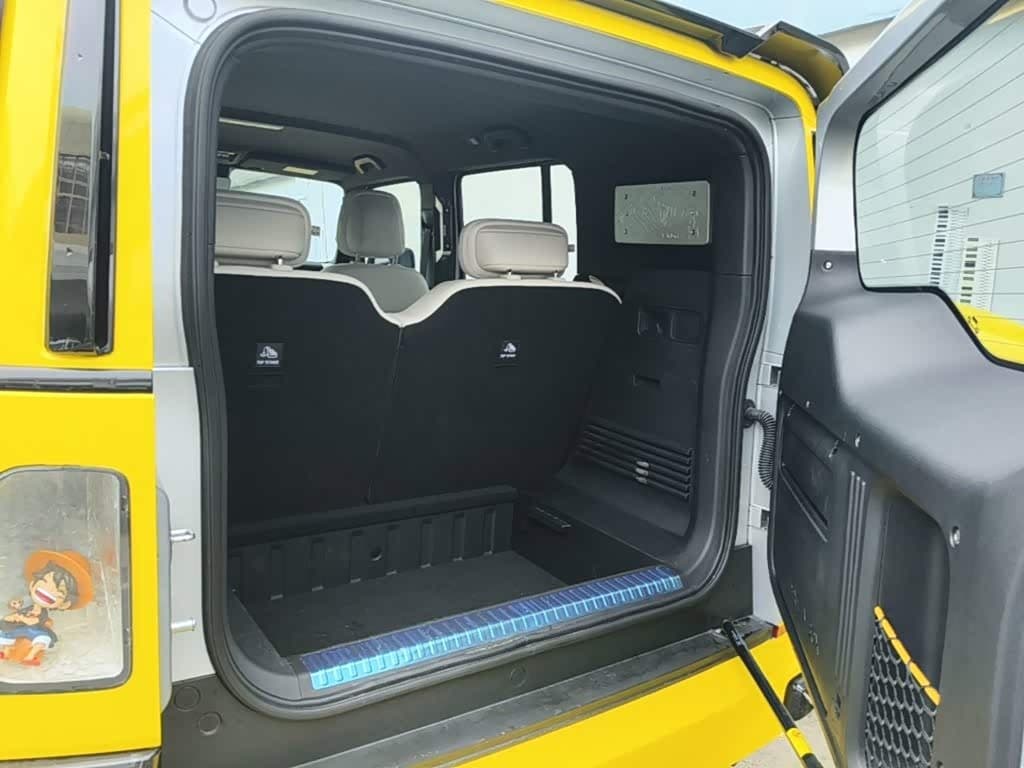 2024 iCar V23 Yellow, 2,400 km, China export – photo 19