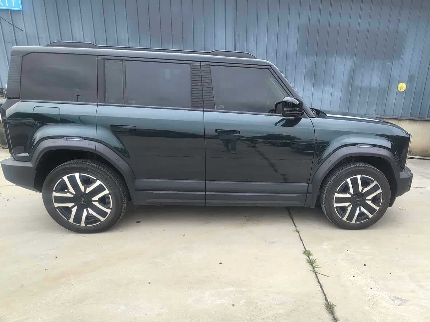 2024 iCar 03 Black, 27,000 km, China export – photo 7