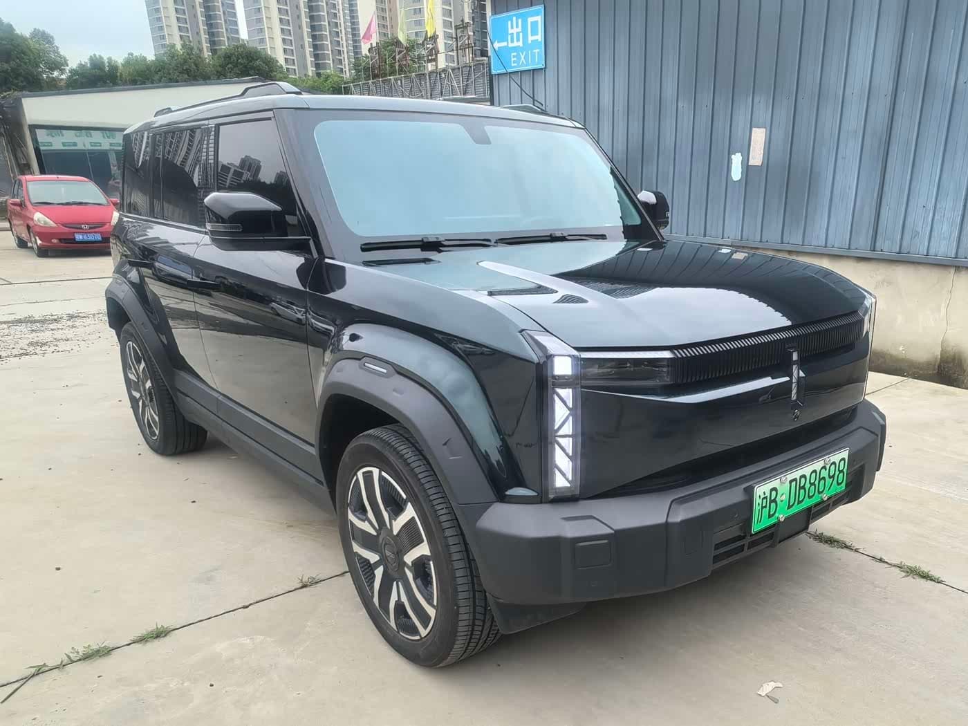 2024 iCar 03 Black, 27,000 km, China export – photo 3