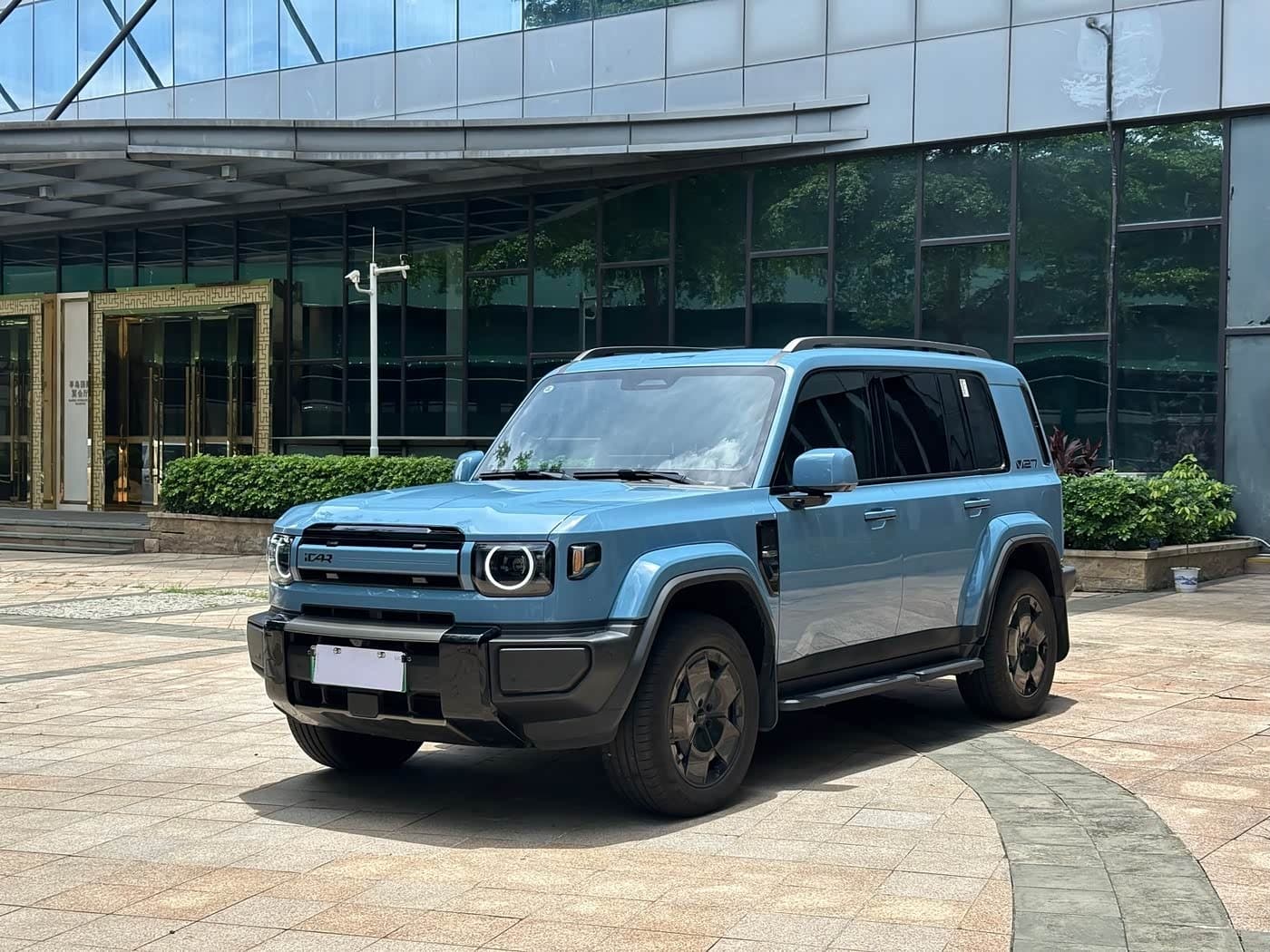 2026 iCar V27 Blue, 14,000 km, China export – photo 1