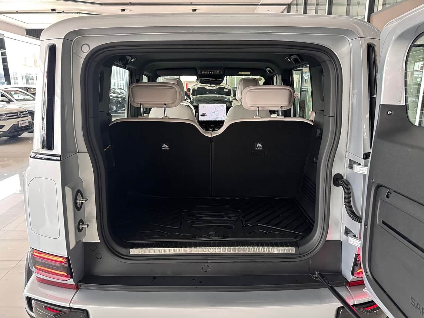 2025 iCar V23 White, 20,000 km, China export – photo 14