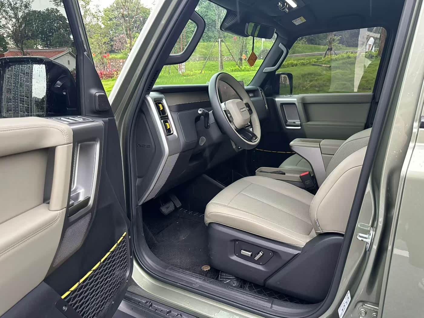 2025 iCar V23 Green, 30,000 km, China export – photo 4