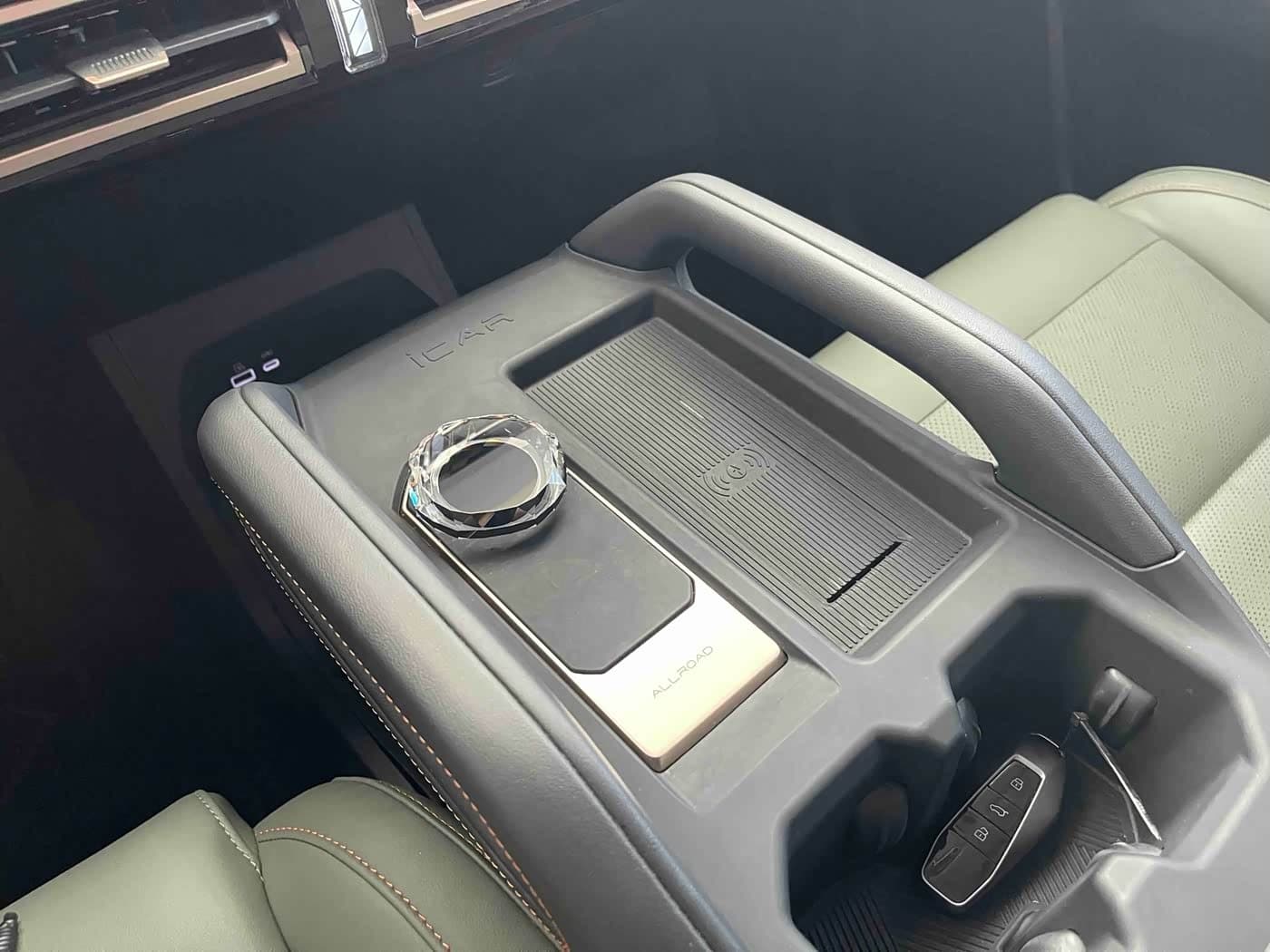 2024 iCar 03 Black, 34,000 km, China export – photo 11