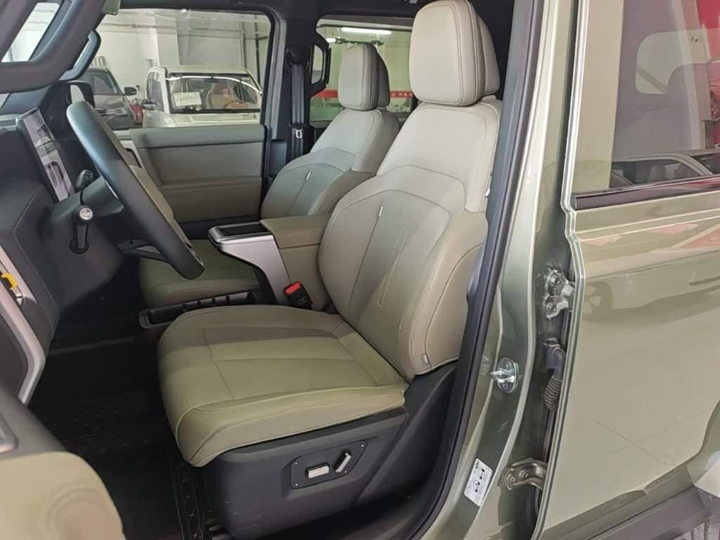 2025 iCar V23 Green, 14,000 km, China export – photo 15