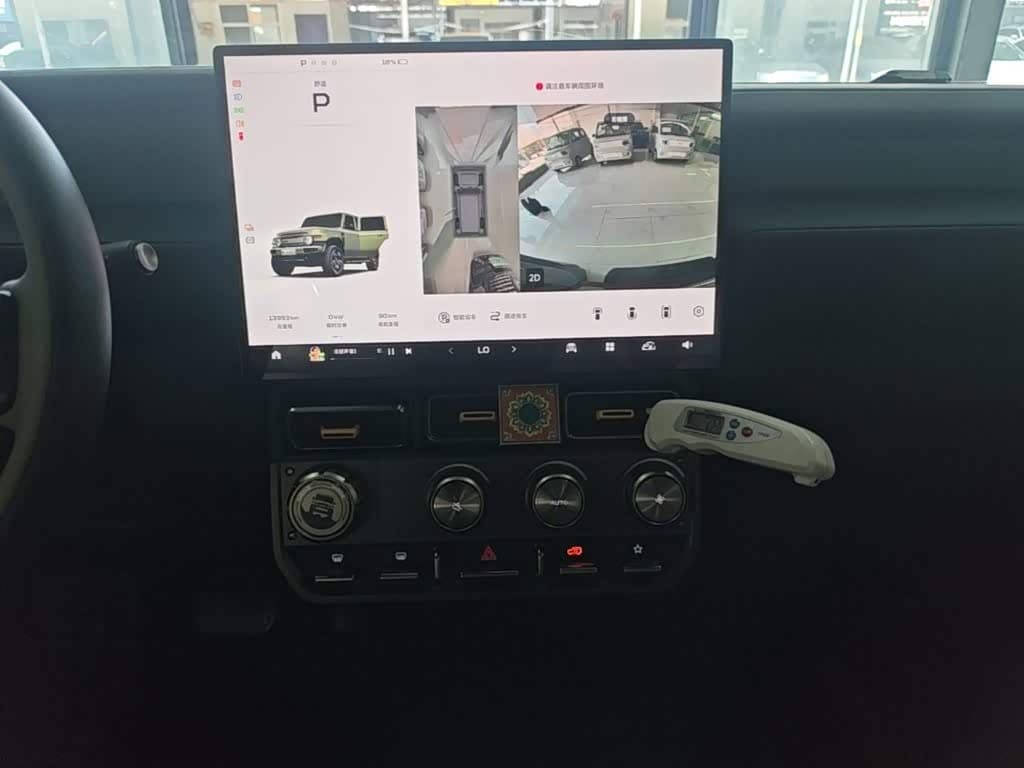 2025 iCar V23 Green, 14,000 km, China export – photo 13