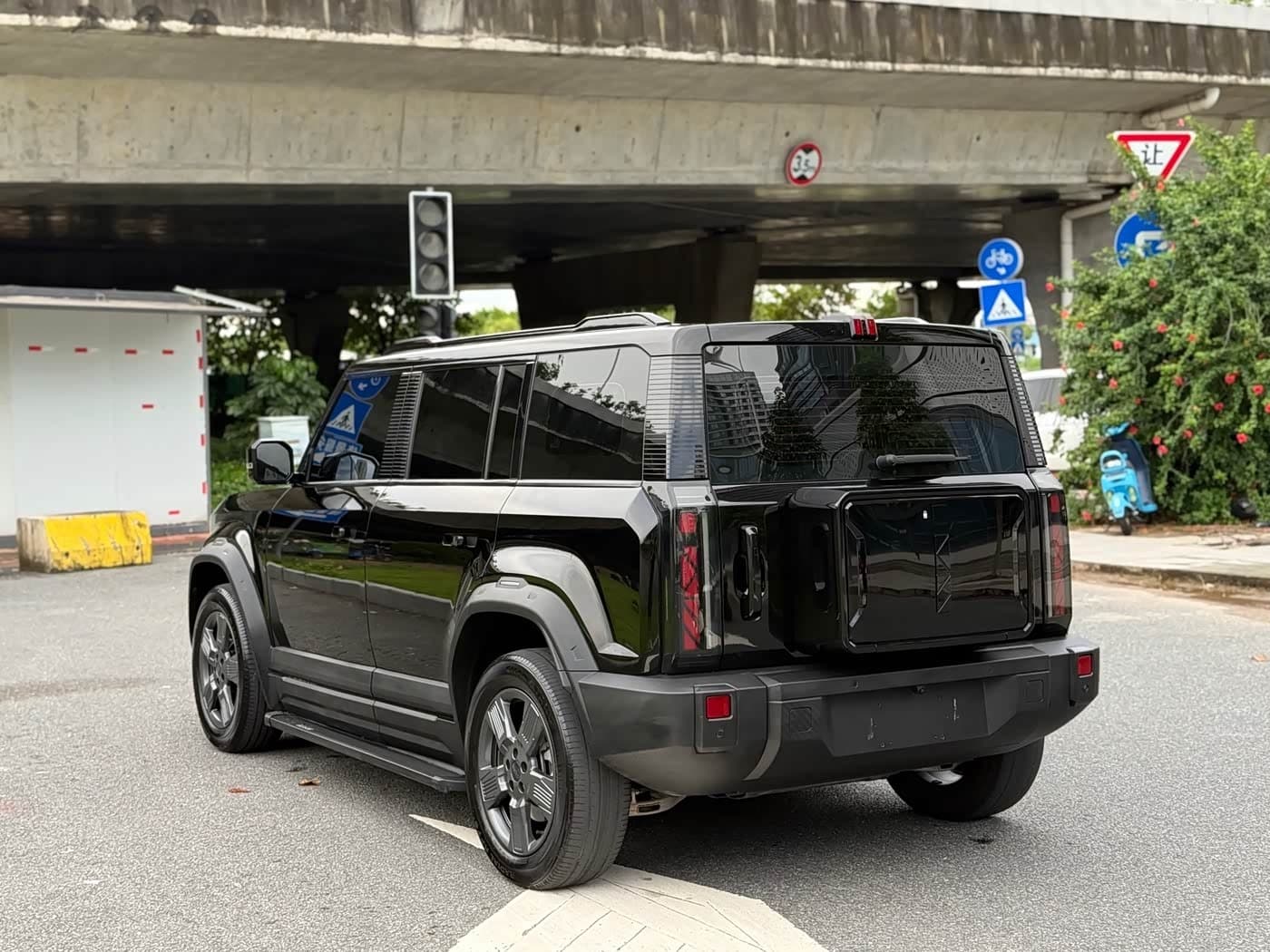 2024 iCar 03 Black, 79,800 km, China export – photo 6