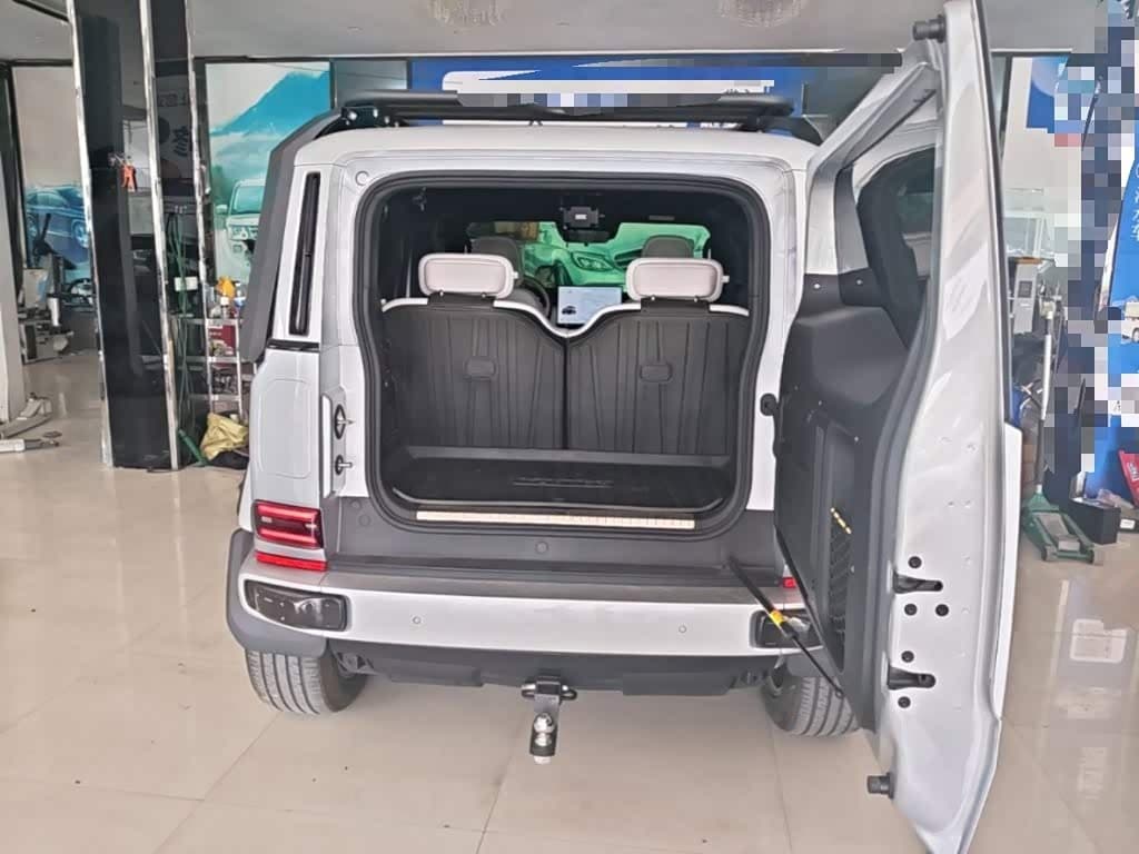 2025 iCar V23 رمادي فضي, 27,300 km, China export – photo 19