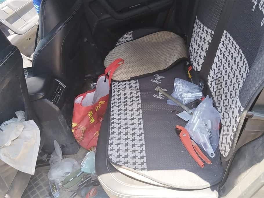 2024 iCar 03T Red, 35,700 km, China export – photo 11