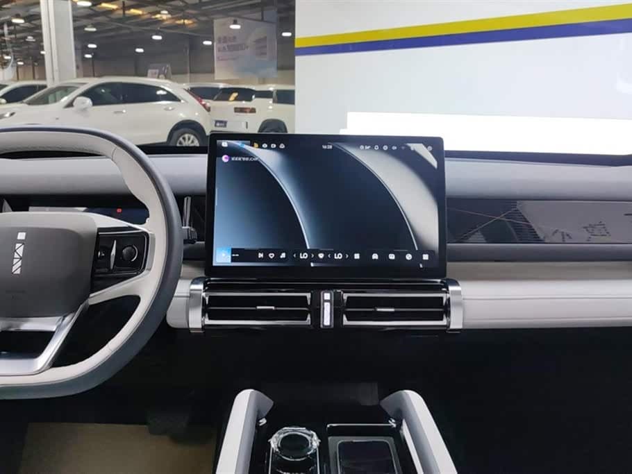 2024 iCar 03 Green, 26,100 km, China export – photo 13