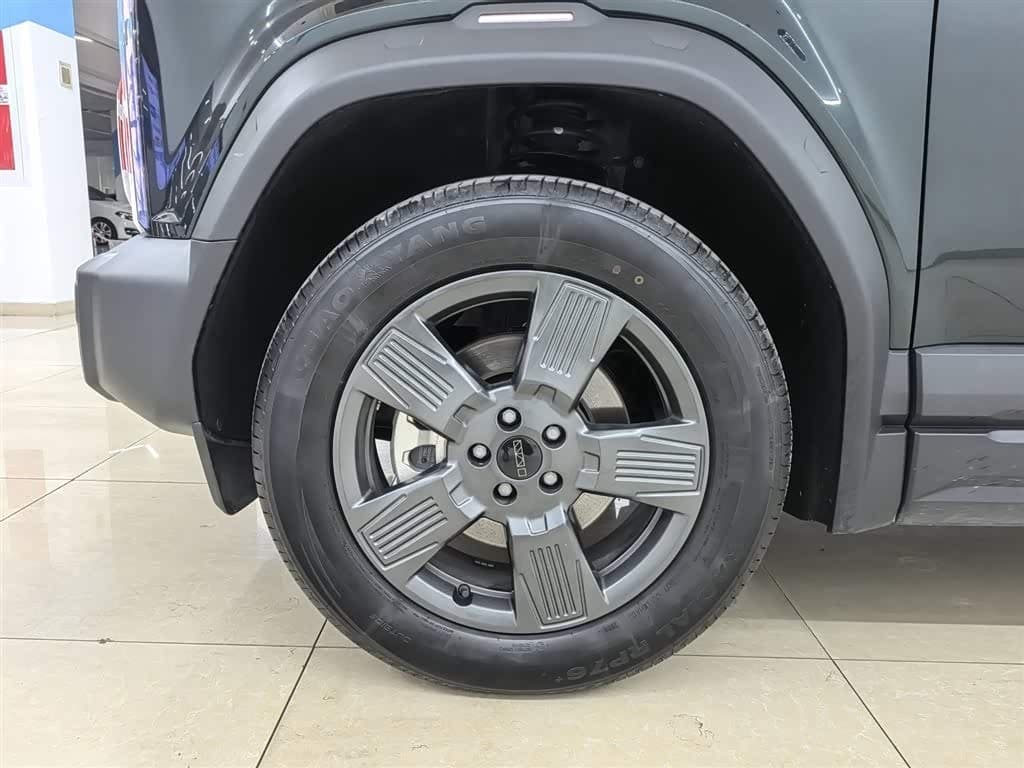 2024 iCar 03 Green, 18,000 km, China export – photo 10