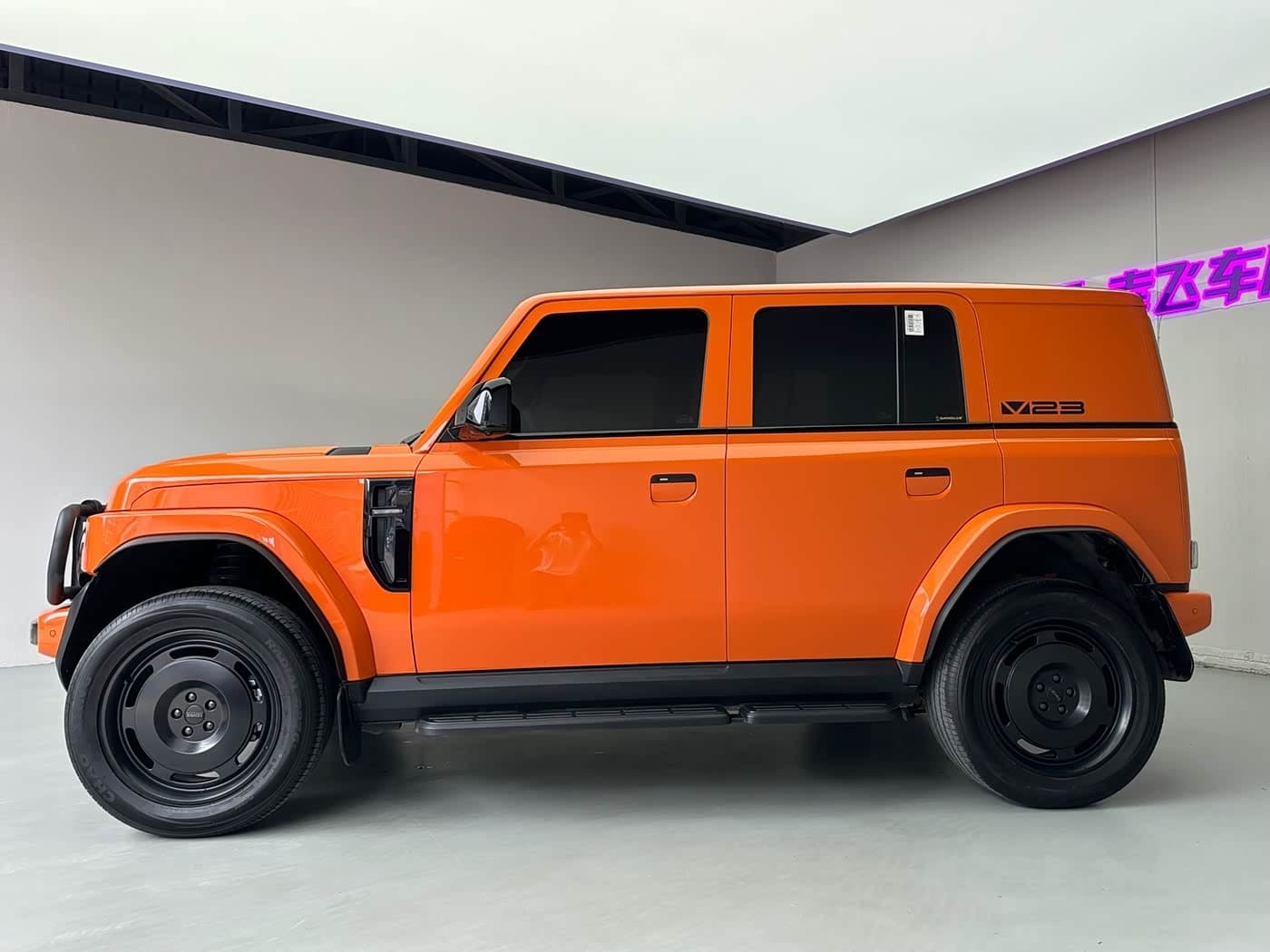 2025 iCar V23 Yellow, 26,700 km, China export – photo 2