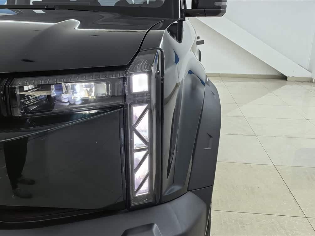 2024 iCar 03 Green, 18,000 km, China export – photo 8