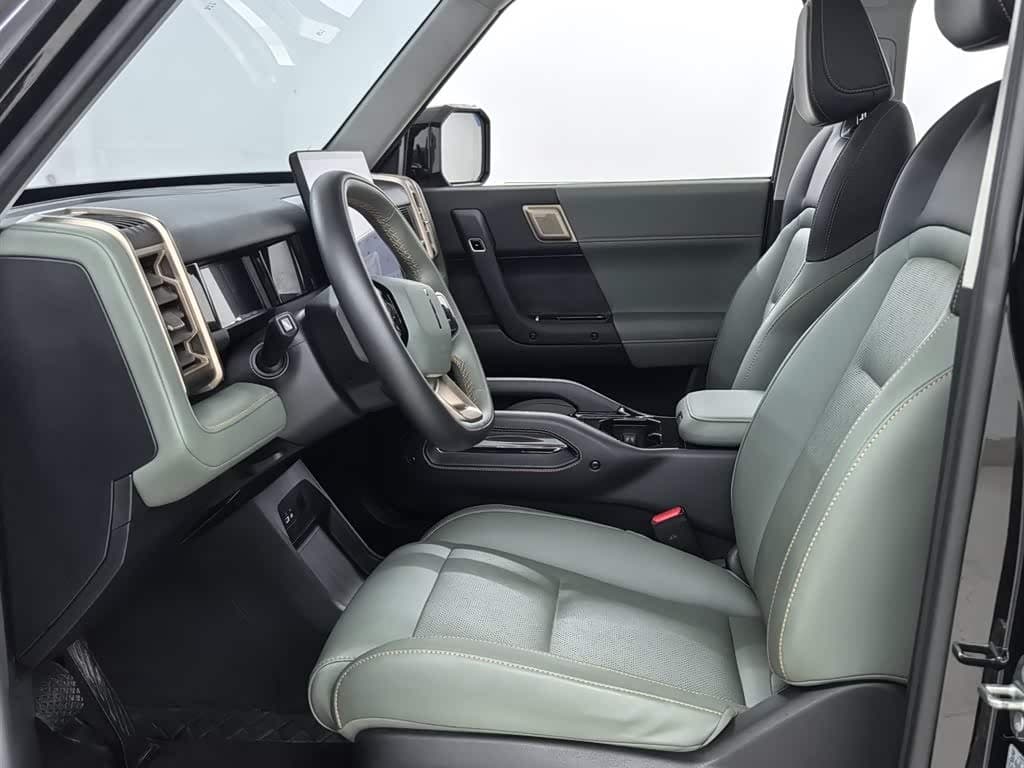 2024 iCar 03 Green, 18,000 km, China export – photo 13