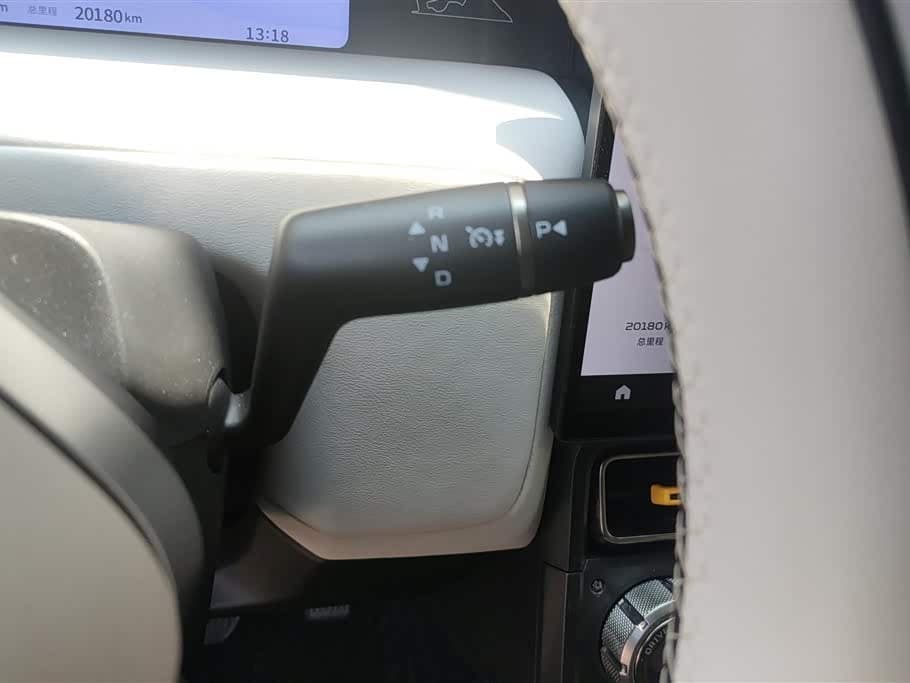 2025 iCar V23 Gris Argenté, 20,200 km, China export – photo 16