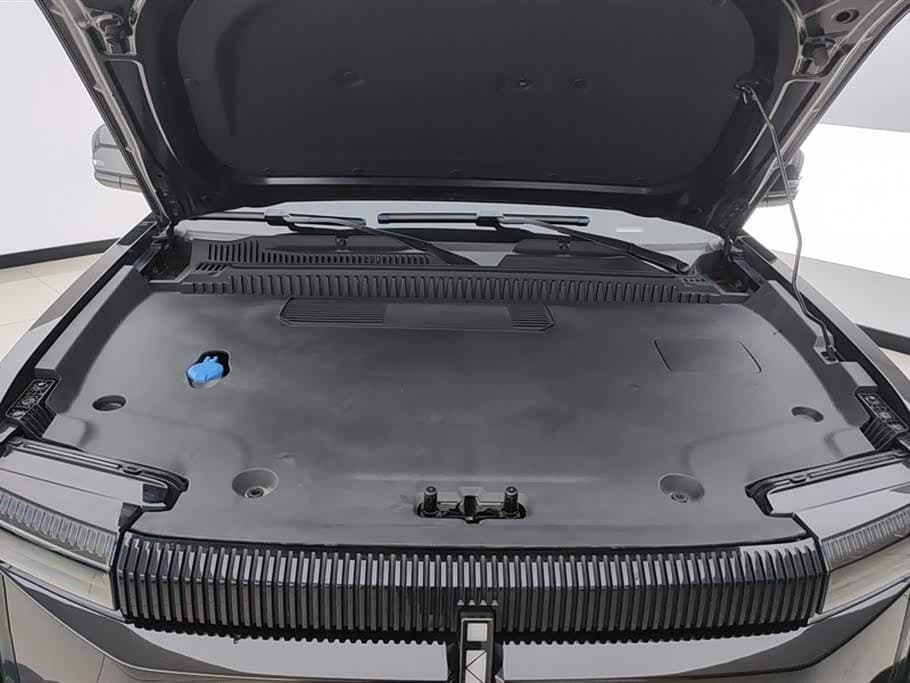 2024 iCar 03 Black, 49,600 km, China export – photo 10