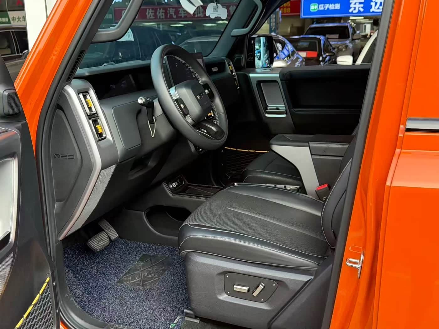 2025 iCar V23 Yellow, 22,000 km, China export – photo 11
