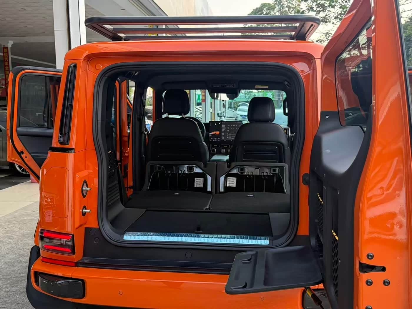 2025 iCar V23 Yellow, 22,000 km, China export – photo 17