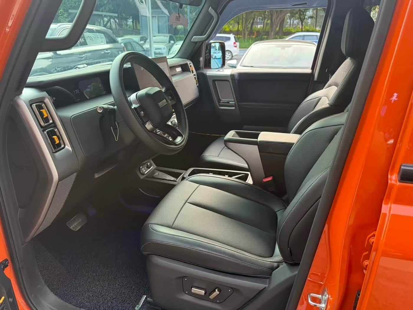 2025 iCar V23 Yellow, 22,000 km, China export – photo 7