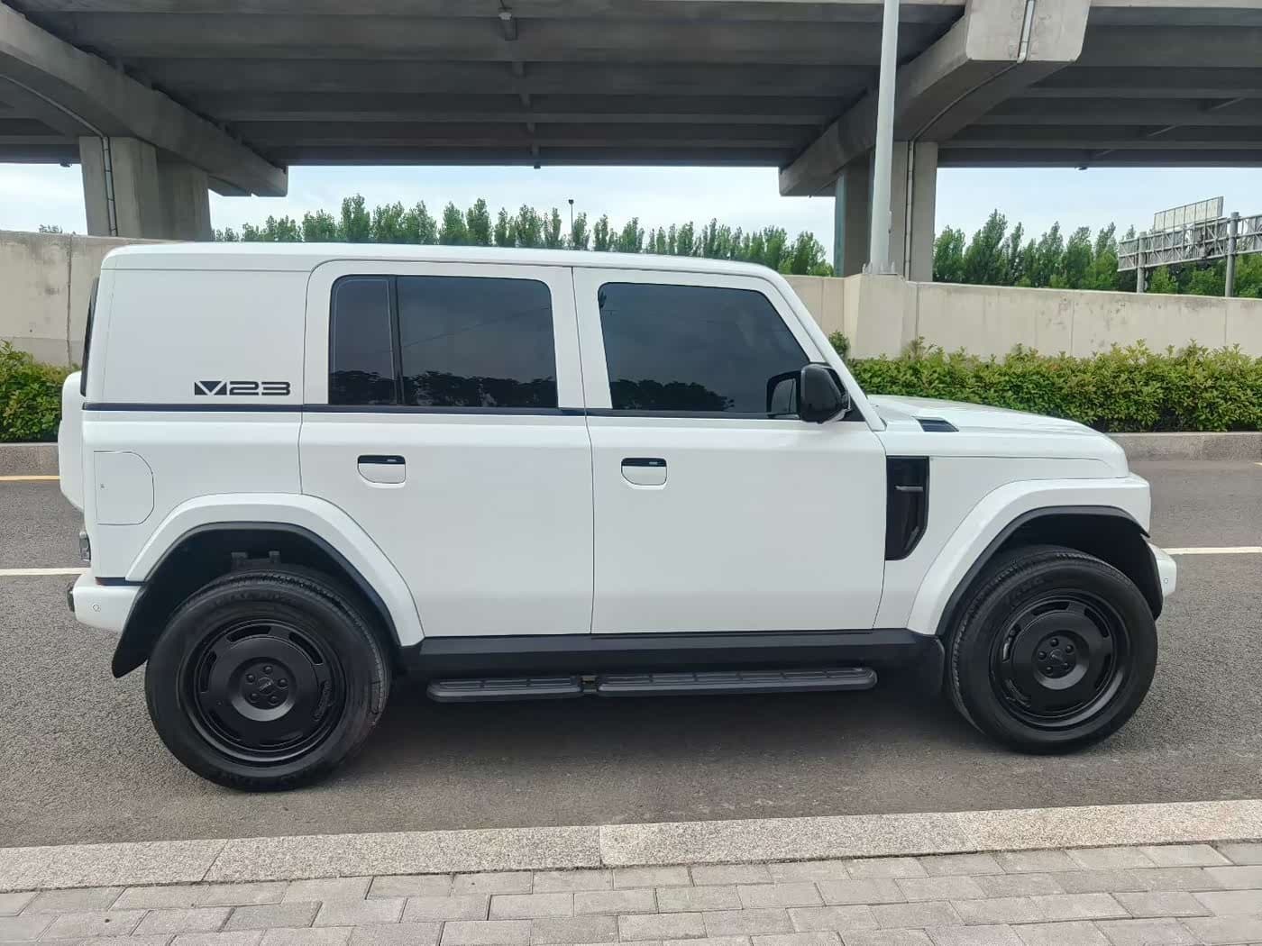 2025 iCar V23 White, 16,000 km, China export – photo 8