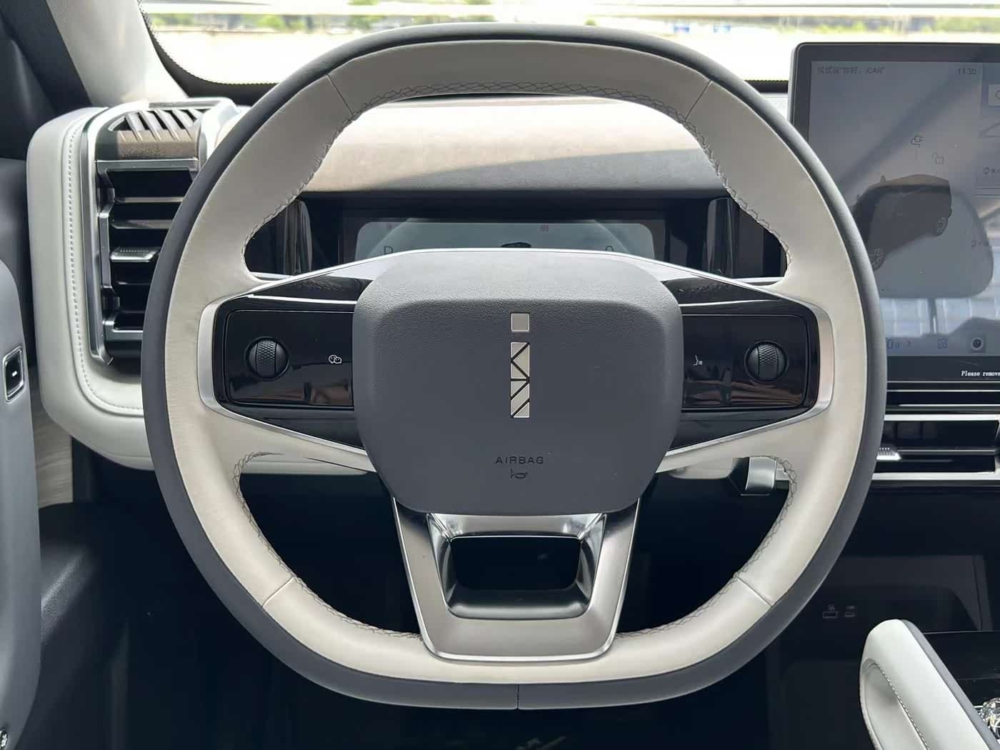 2024 iCar 03 Black, 60,000 km, China export – photo 15