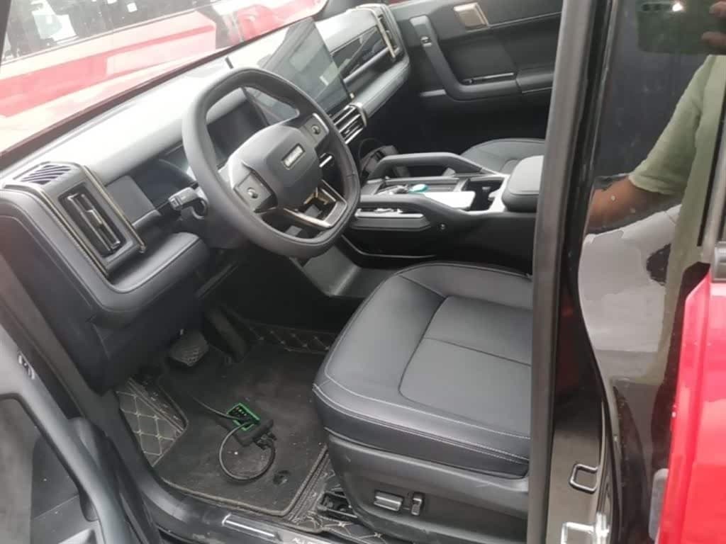2024 iCar 03T Red, 3,500 km, China export – photo 15
