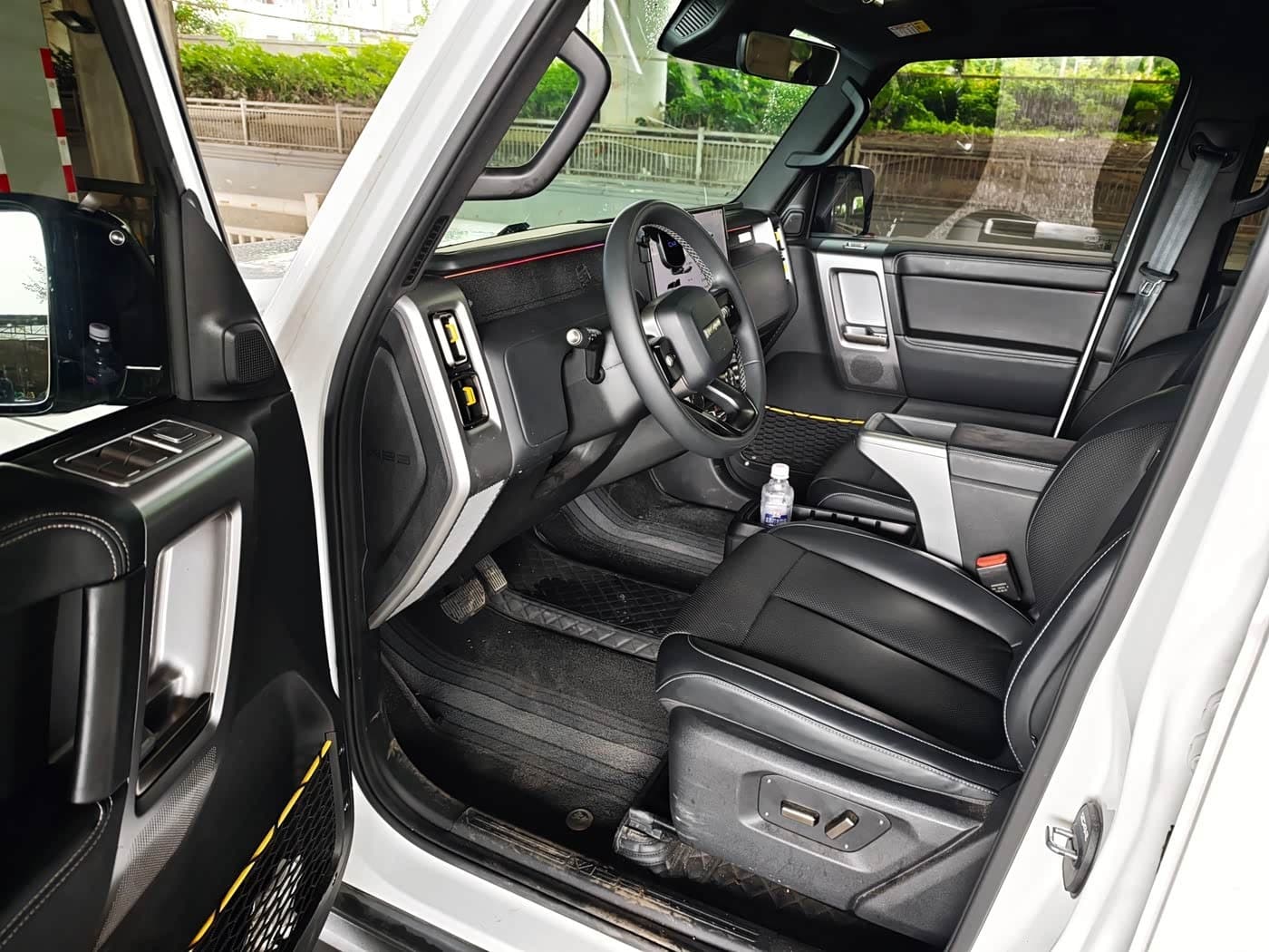 2025 iCar V23 White, 20,000 km, China export – photo 2