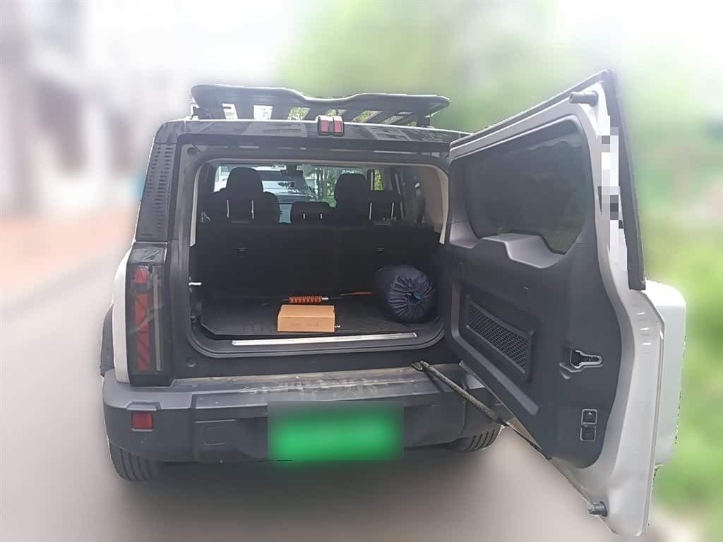 2024 iCar 03 Zilvergrijs, 11,200 km, China export – photo 10