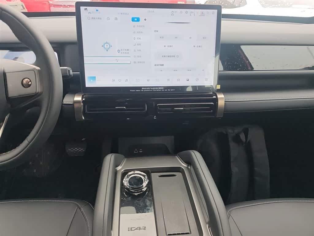 2024 iCar 03T Red, 3,500 km, China export – photo 13