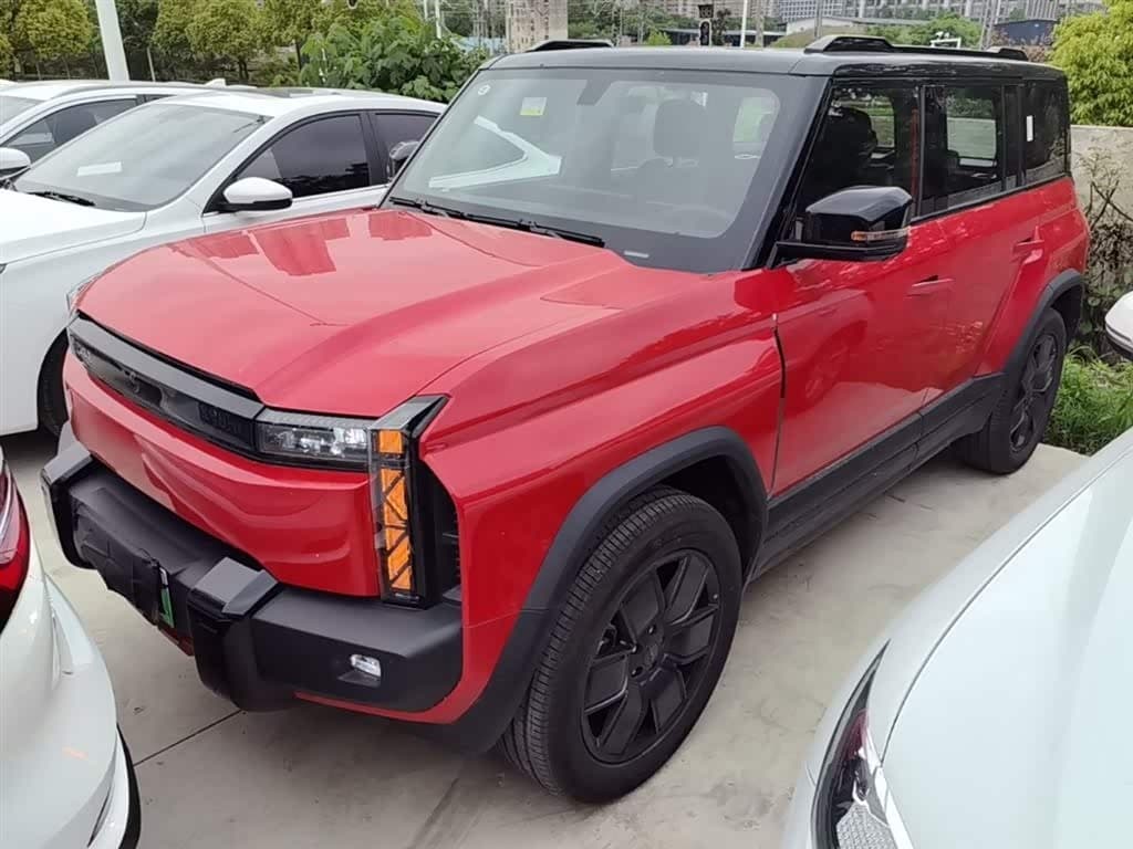 2024 iCar 03T Red, 6,200 km, China export – photo 1