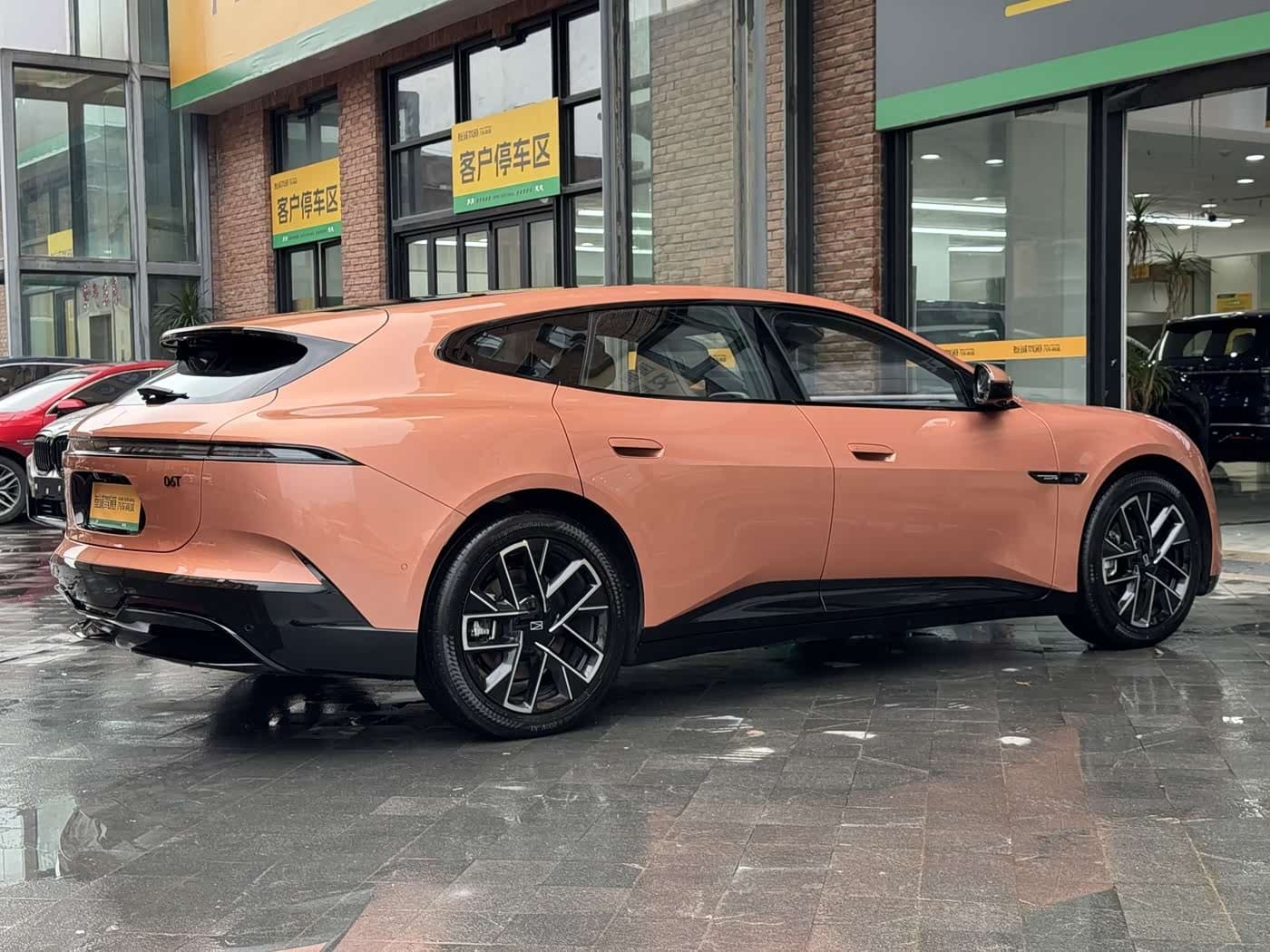2026 Avatr 06T Yellow, 2,500 km, China export – photo 6
