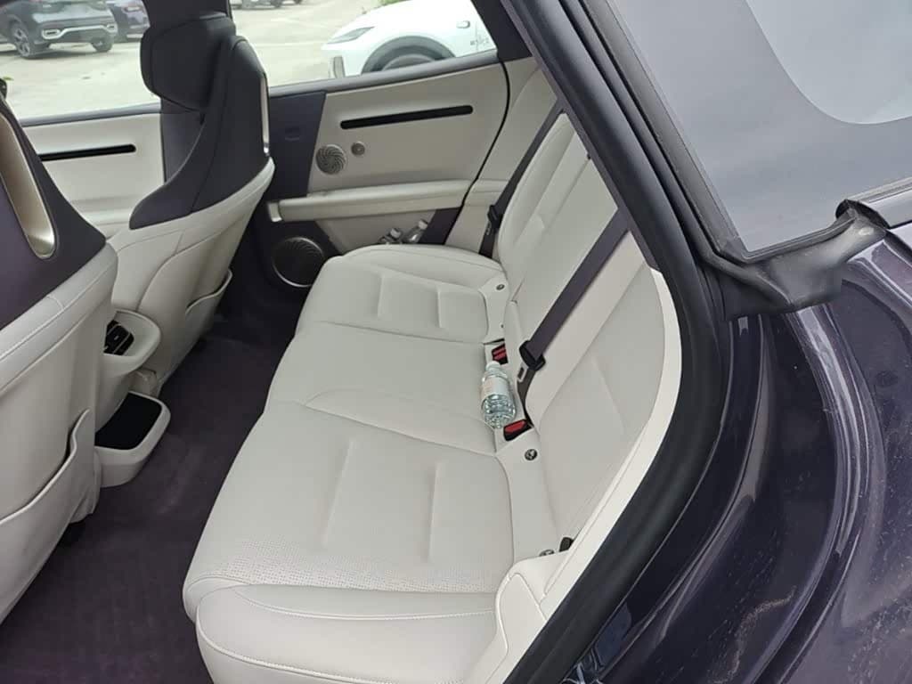 2025 Avatr 06 Red, 7,100 km, China export – photo 17
