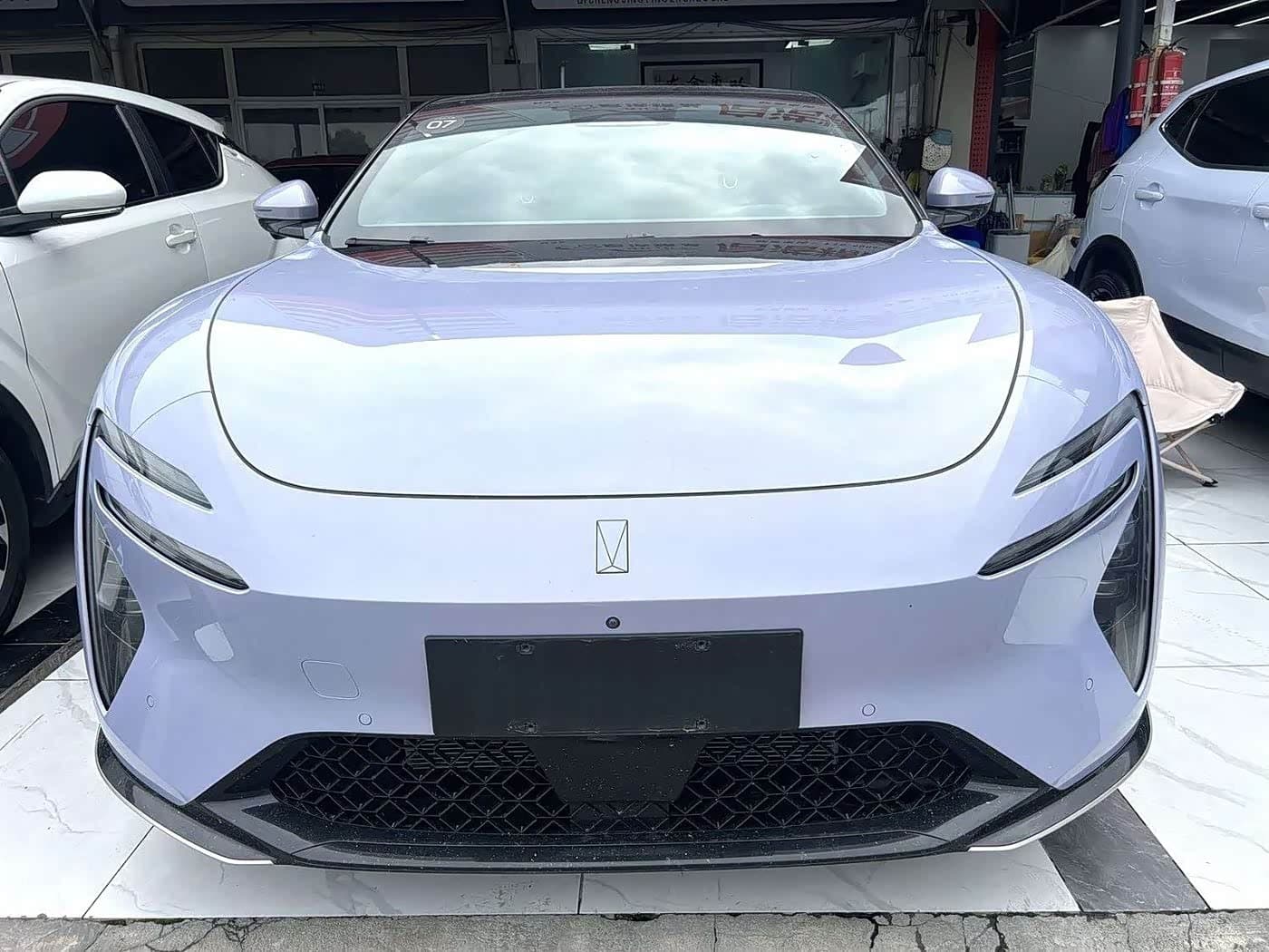 2025 Avatr 06 Red, 4,000 km, China export – photo 2