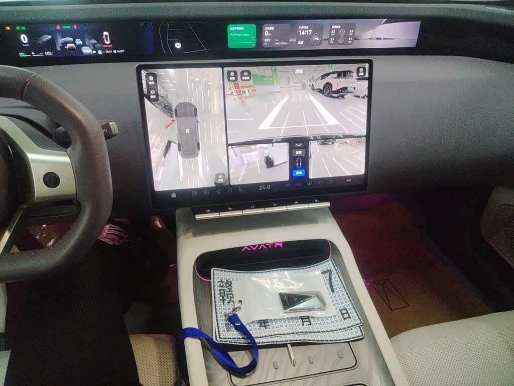 2025 Avatr 12 Black, 4,200 km, China export – photo 5
