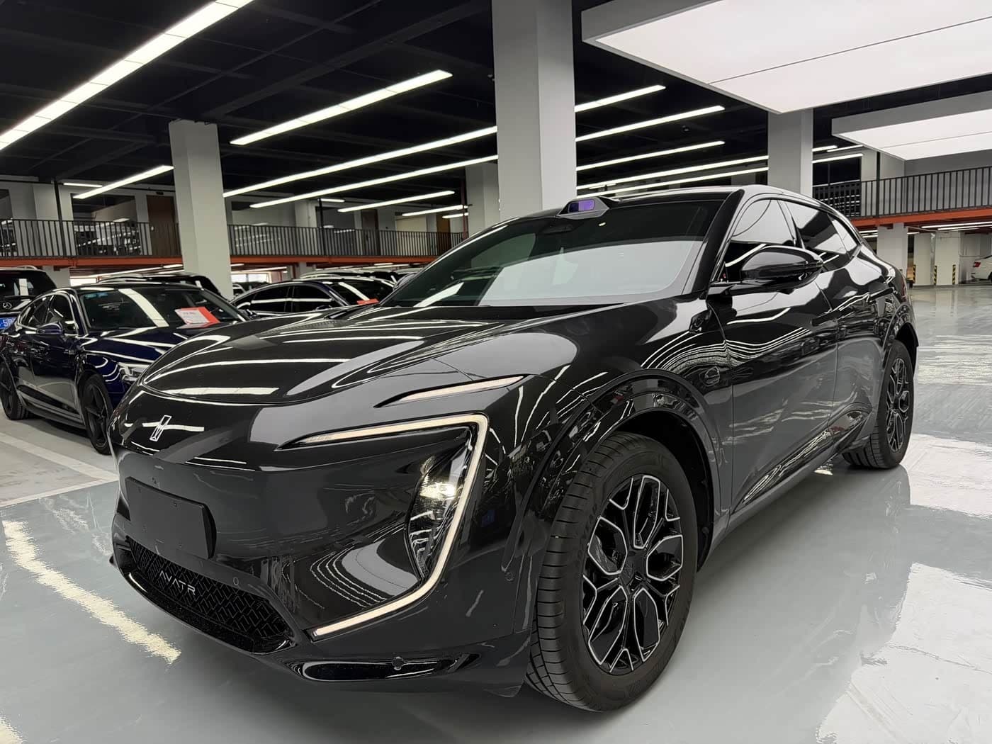 2025 Avatr 07 Black, 35,000 km, China export – photo 1