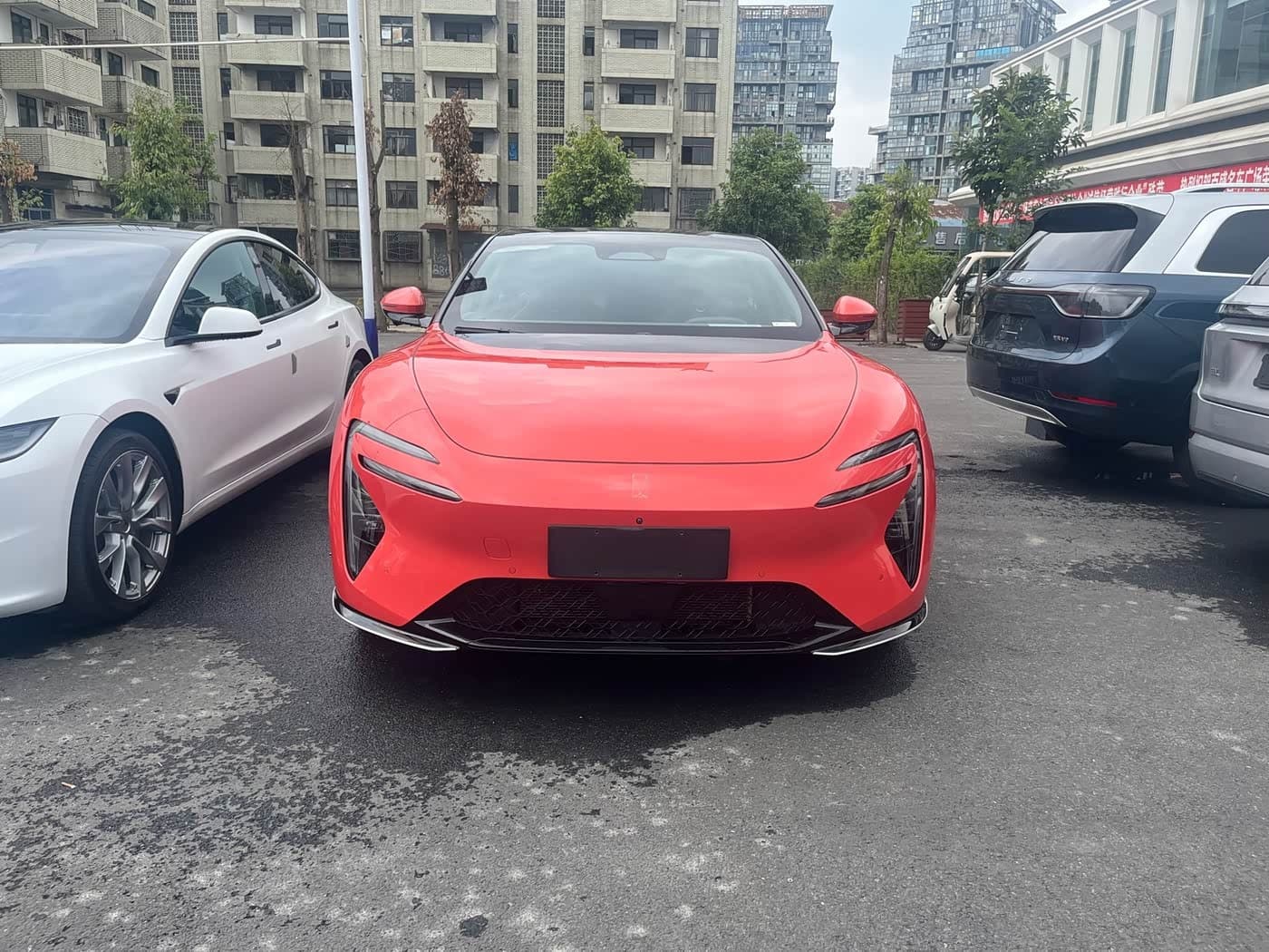 2025 Avatr 06 Red, 8,000 km, China export – photo 2