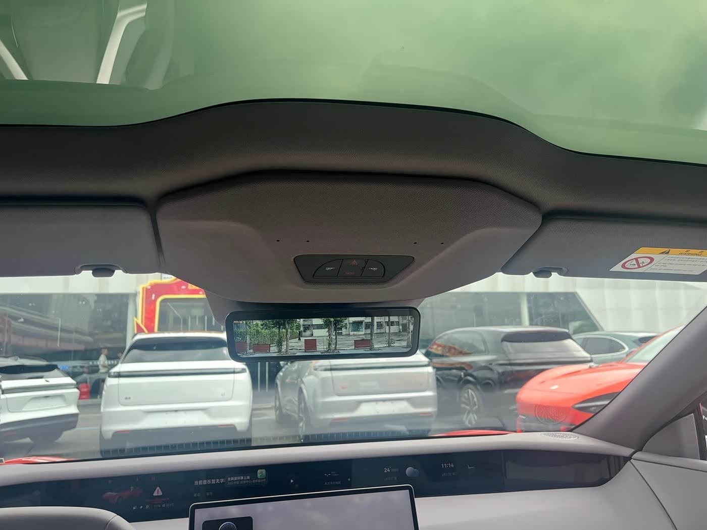 2025 Avatr 06 Red, 8,000 km, China export – photo 8