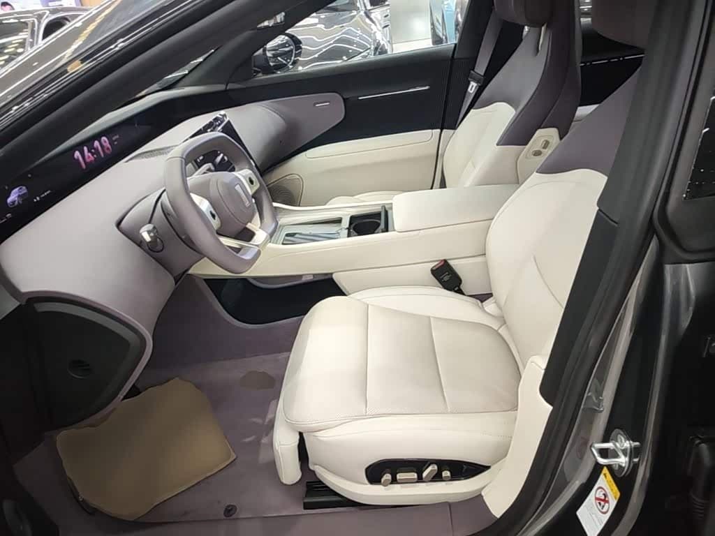 2025 Avatr 12 Silbergrau, 4,200 km, China export – photo 11